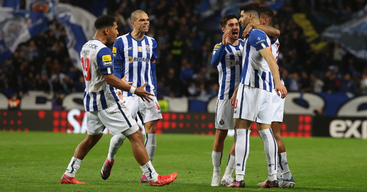 Fc Porto Vence Na Luz E Fica A Sete Pontos Do L Der Benfica