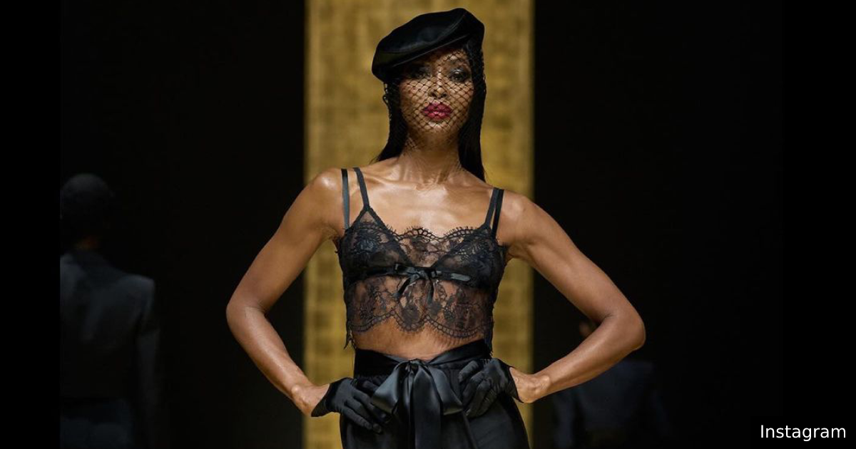 Naomi Campbell deslumbra em desfile de moda, aos 53 anos!