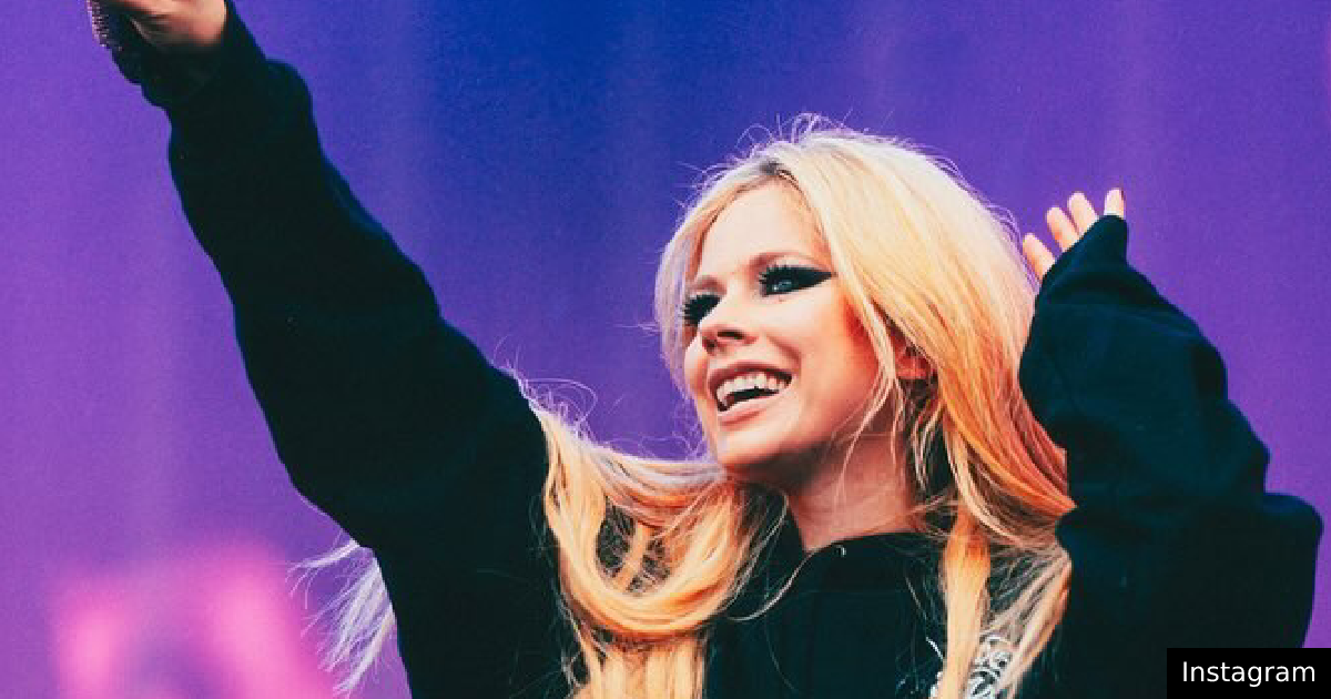 Avril Lavigne condecorada