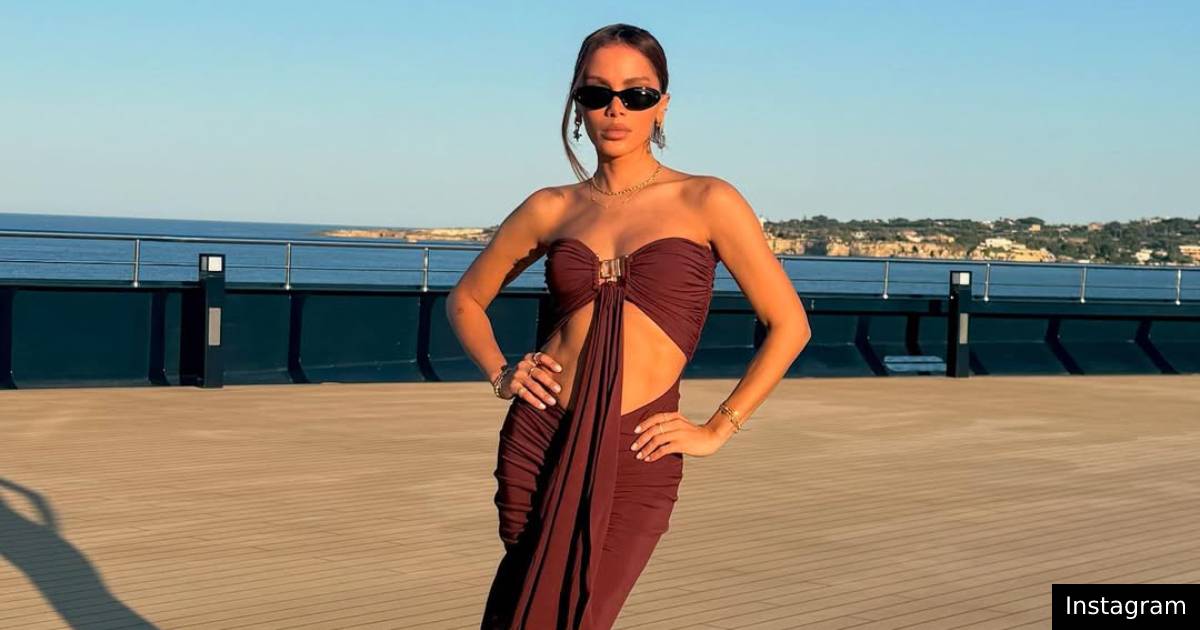 Anitta reaparece com nova cara e em boa companhia no cruzeiro de luxo