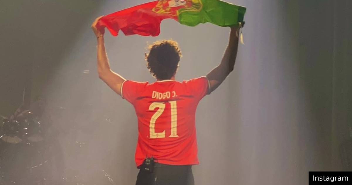 Shawn Mendes homenageia Diogo Jota em Lisboa