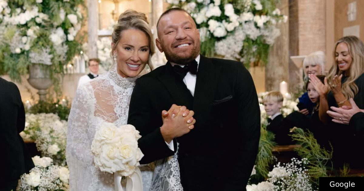Conor McGregor casou! Conor McGregor casou!