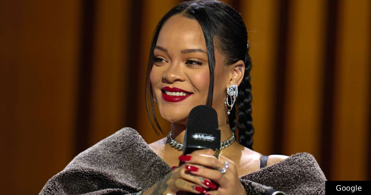 Rihanna prepara regresso aos palcos em 2026