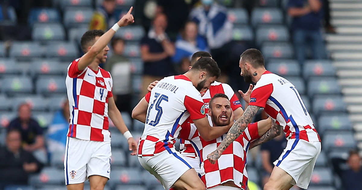 Croácia vence Escócia e segue para os oitavos