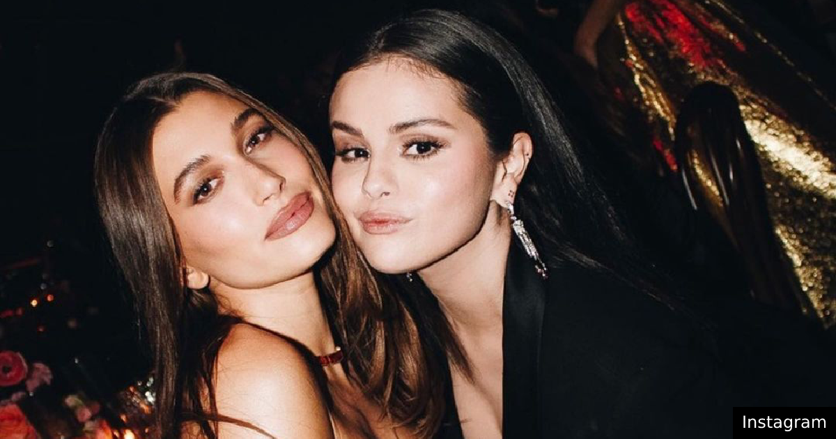 Selena Gomez e Hailey Bieber vistas juntas em Paris