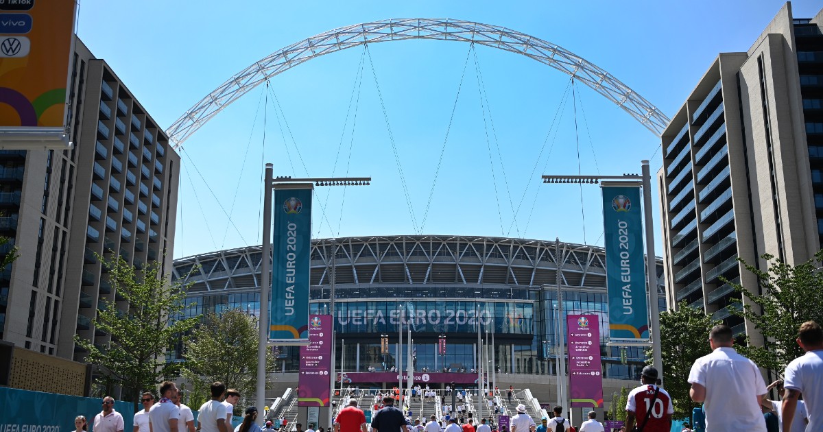 Inglaterra e Escócia defrontam-se em Wembley